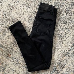 Black Levi mile high super skinny jeans